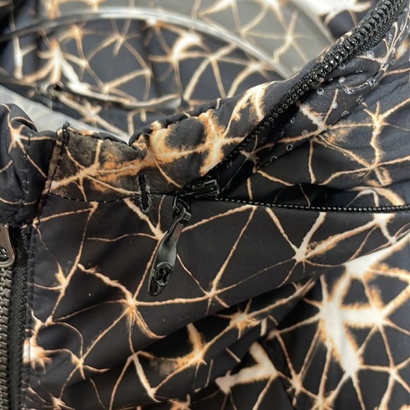 LULULEMON MISS MISTY II IN STAR CRUSHED RUNNING JACKET BLACK WHITE RUST SZ 6 - Picture 8 of 15